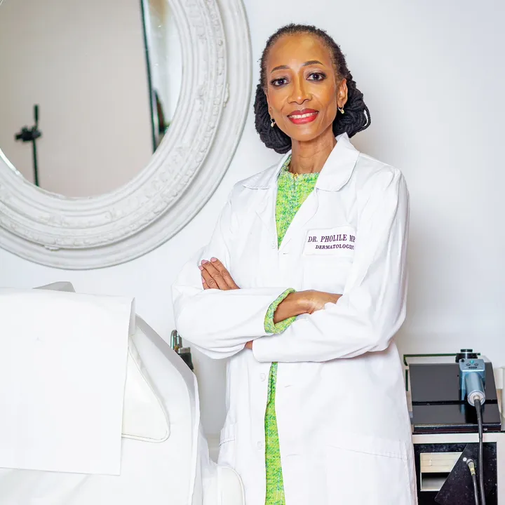 Dr Pholile Mpofu