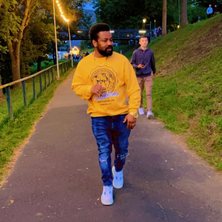 Gentle*Dude 🇩🇪💶💶💶🇳🇬