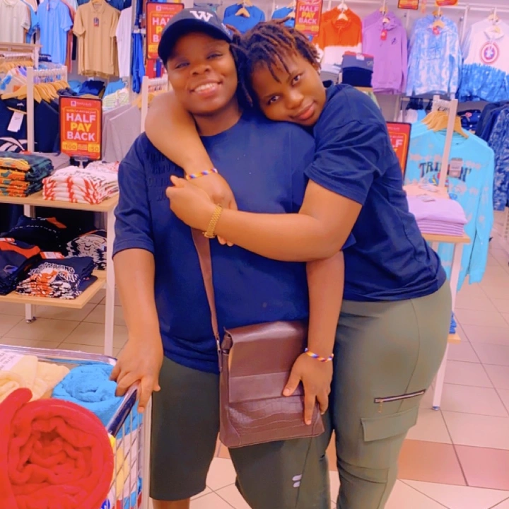 T&S♥️🦋🍭🍬