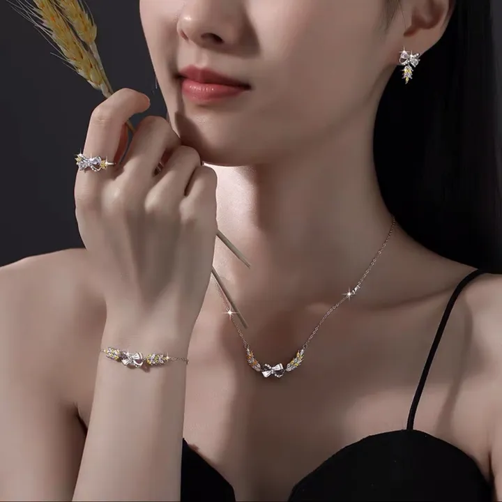 Nikki accessories