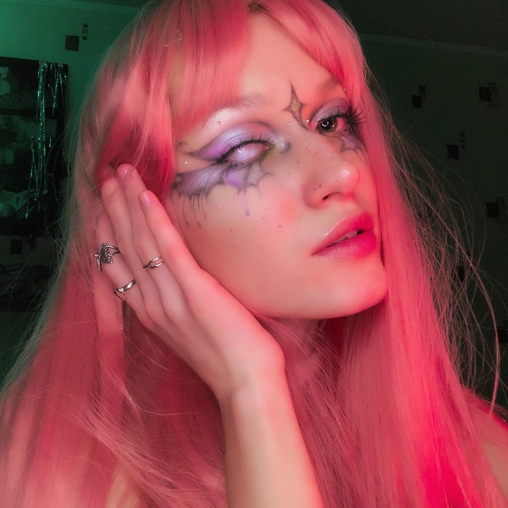 GWESS⋆˚｡✧