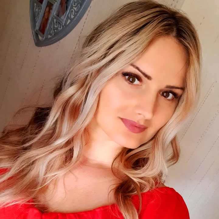 Anamaria M