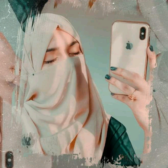 Beauty consultant Ãsmã khãñ