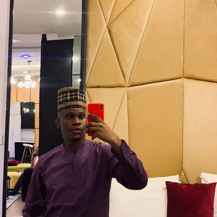 Dee Law | Content Creator