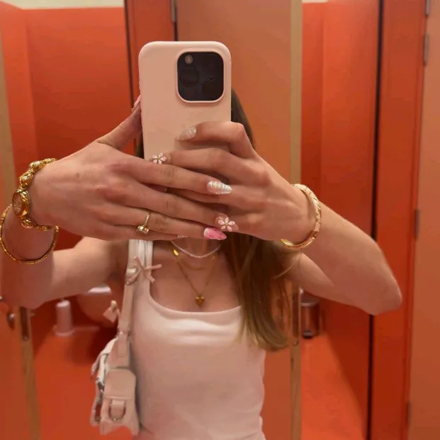 ★ 𝐋 𝐈 𝐒 𝐀 ★