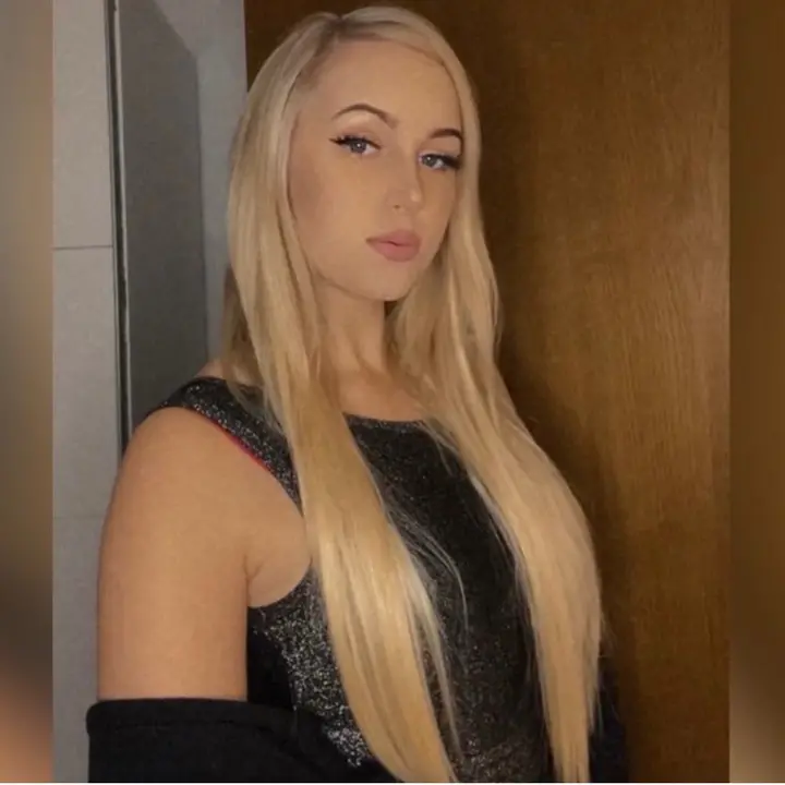 ❥  M   i  c   h   e   l  l   e