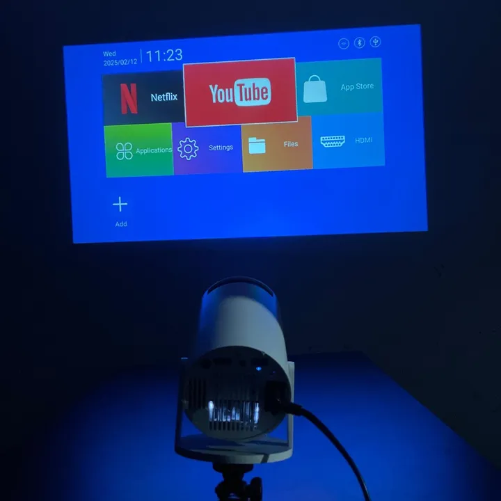 PixieCast Smart Projector