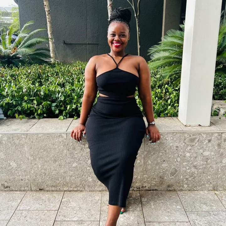 T E B E N G U N I _👩‍⚖️⚖️