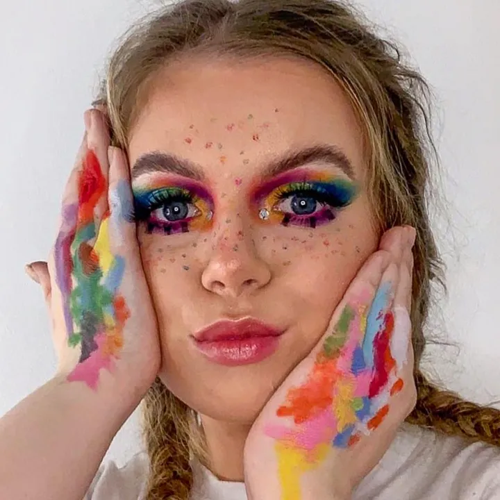 Niamh🎀🌈🖤
