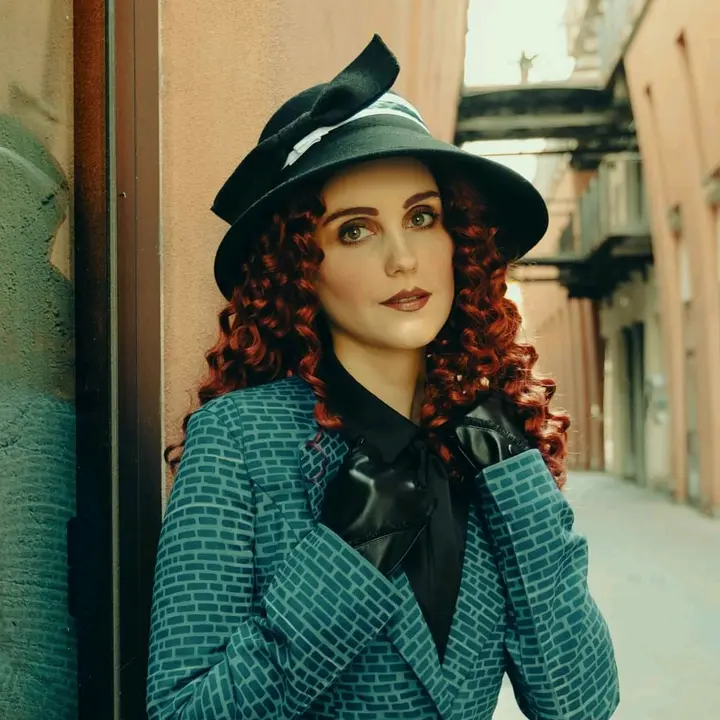 Lady Lessien Cosplay