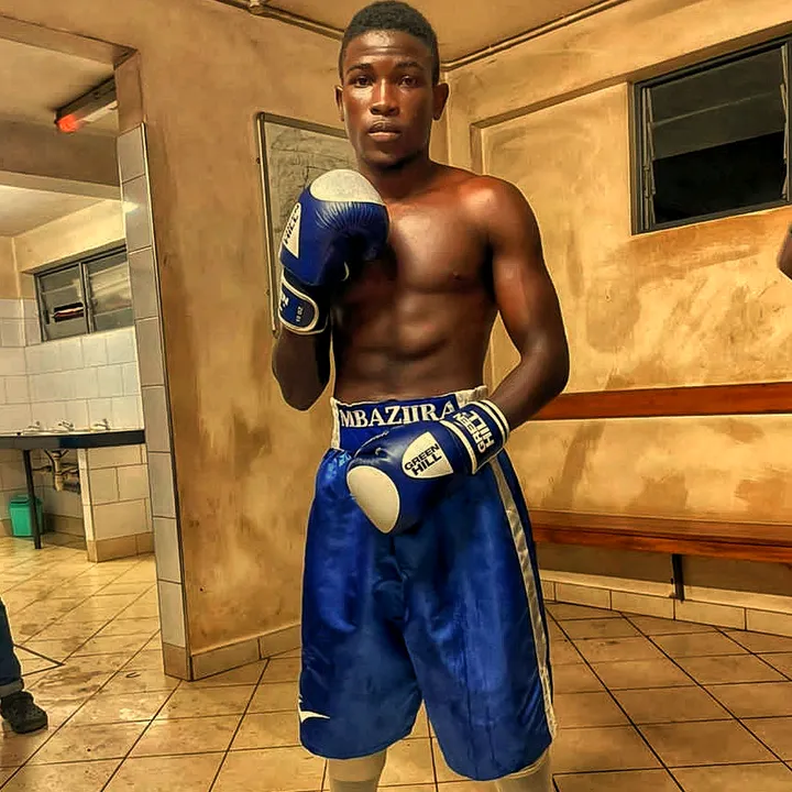 SÌMPØ TÂRZĀÑ A KING HIMSELF 🥊