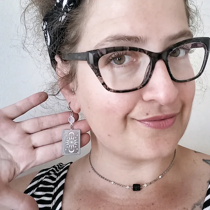 IoRoma Crystal Jewelry🌙 🇨🇦