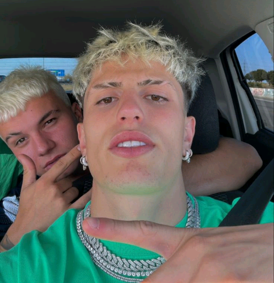 ig: _patryksobieniowski_