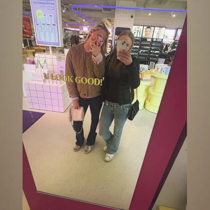 𝑆𝑖𝑙𝑣𝑖𝑎 👯‍♀️👯‍♀️