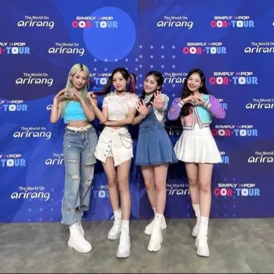 WE;NA OFFICIAL FANBASE