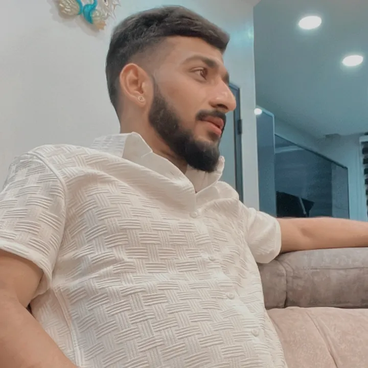 🐊🫀UTHAYA NAIR🫀🐊