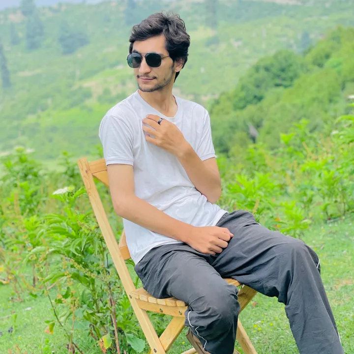 AK..👑😎