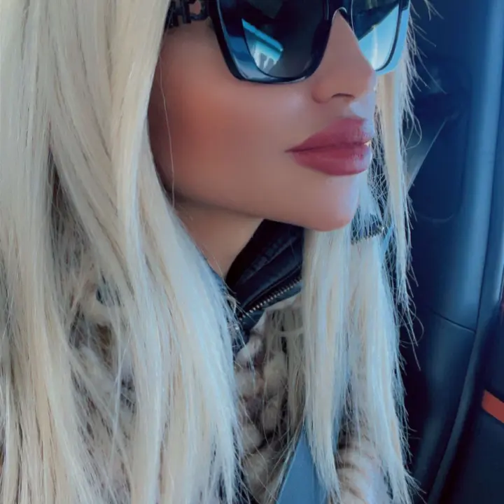 Hollywoodbeauty 🇱🇧🇸🇪🇮🇶