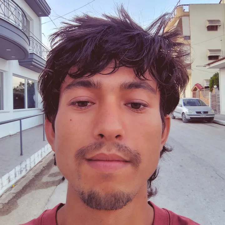 बिशाल रोयल ठकुरी