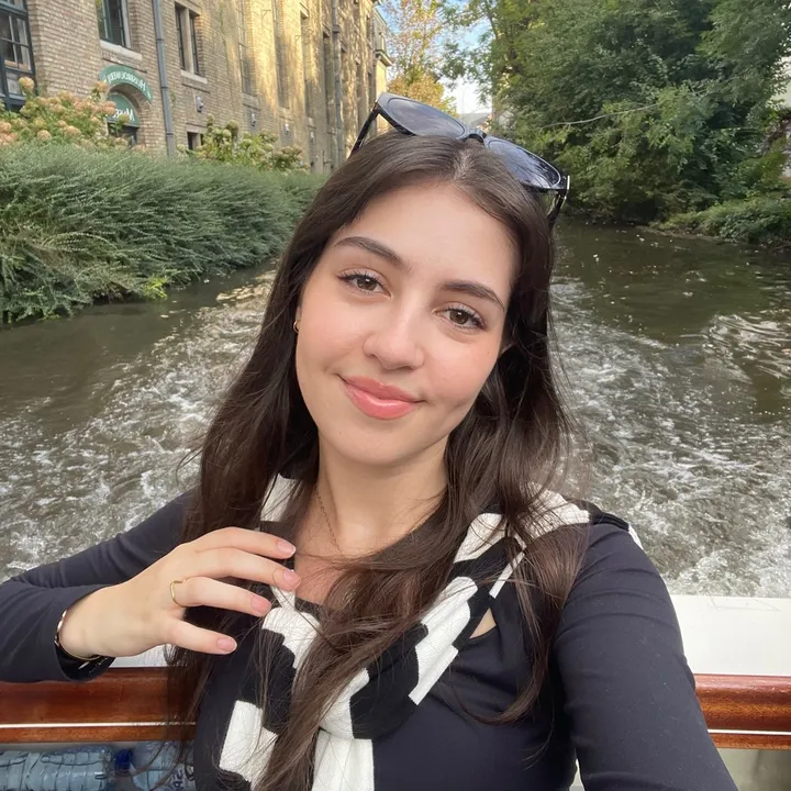 Adelina Botezatu