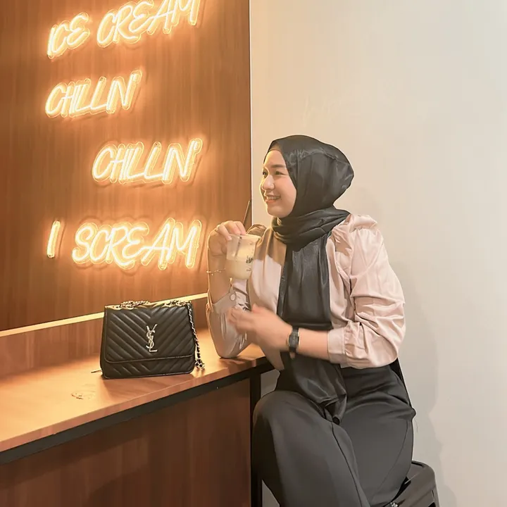 .Dedek.