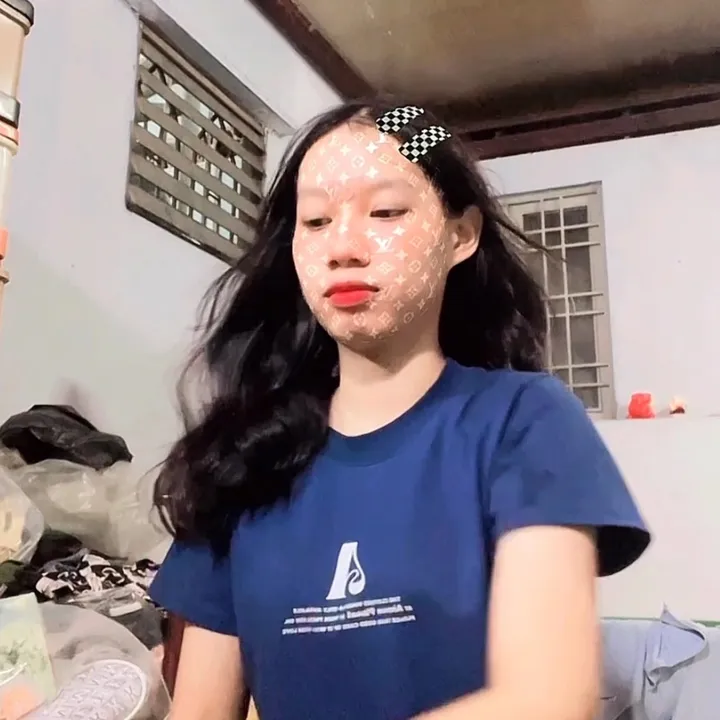 Em là Tường Vi ạ