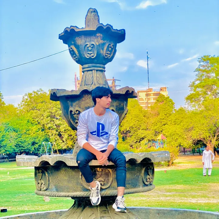 🏴‍☠️ملک بادشاہ🏴‍☠️