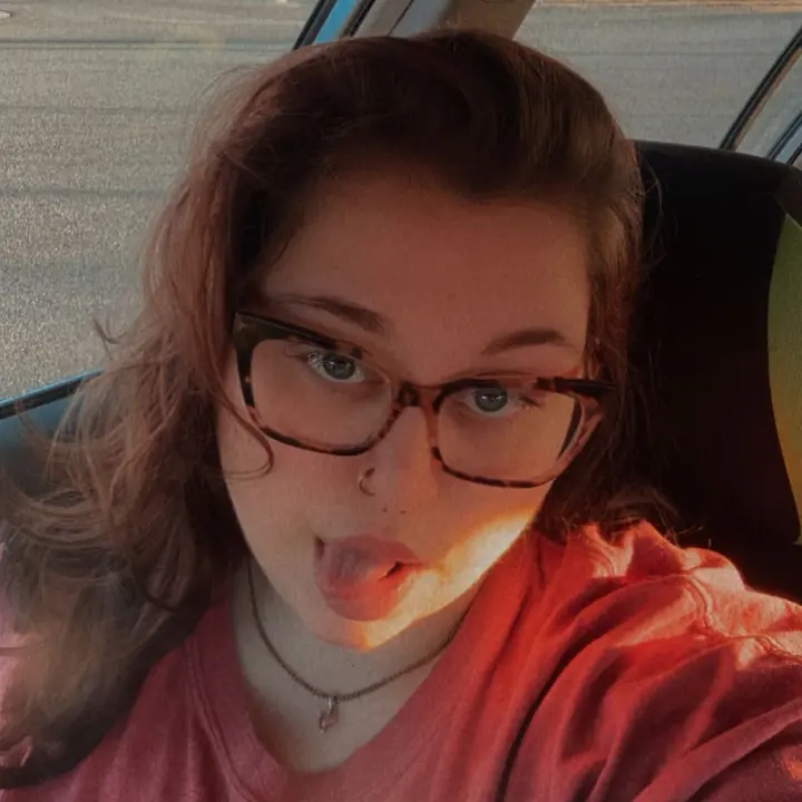 🦁𝓔𝓶👑💚҉™