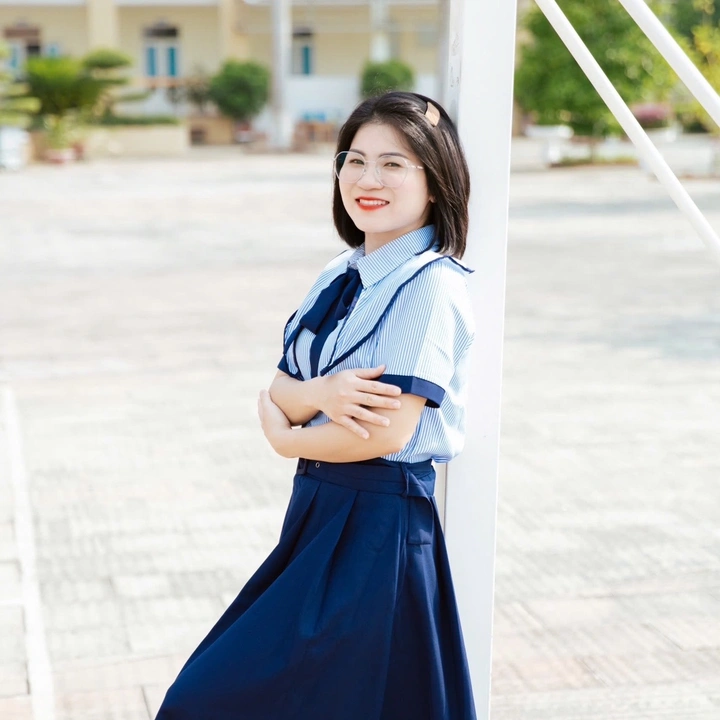 Cô Trang Học Đường