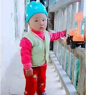 it,s me lee 330