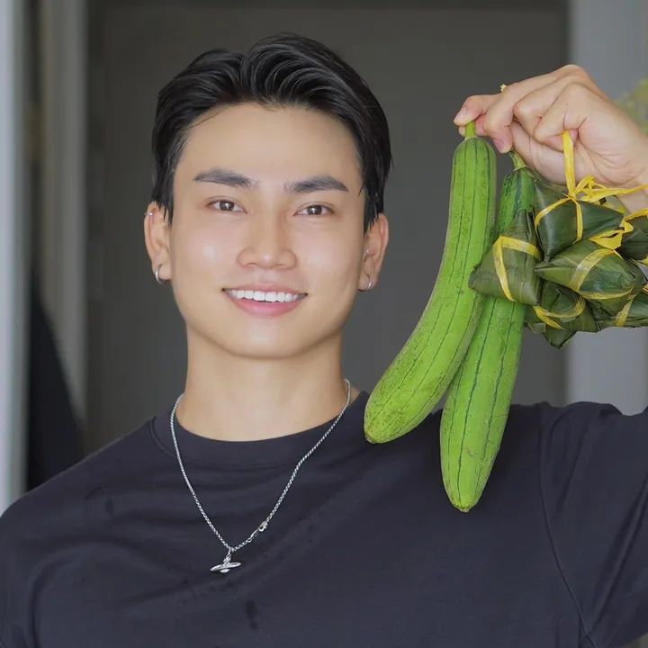 Din-Mèo ăn cỏ🐈