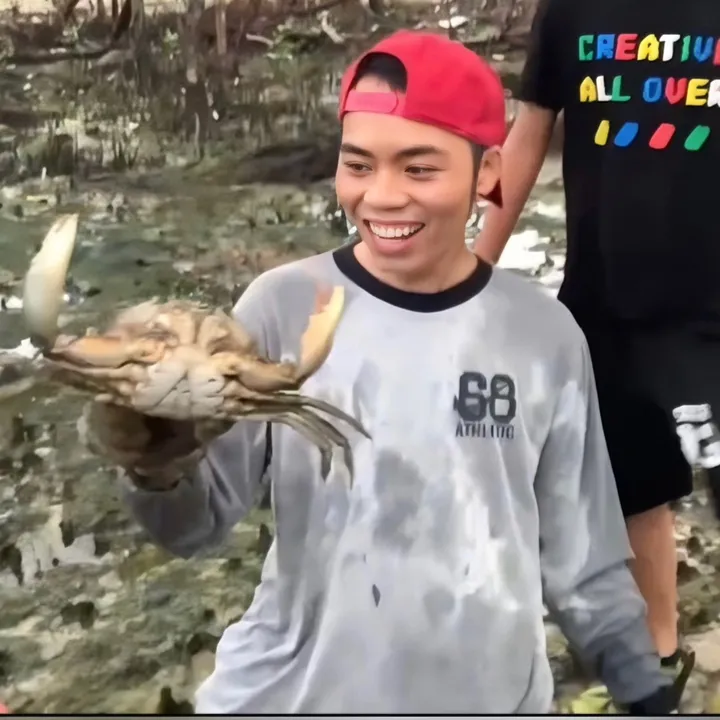 Ah Toan Crabhunter