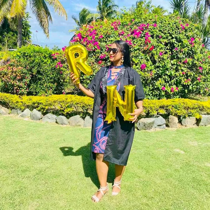R@|<$H@🇫🇯🎀