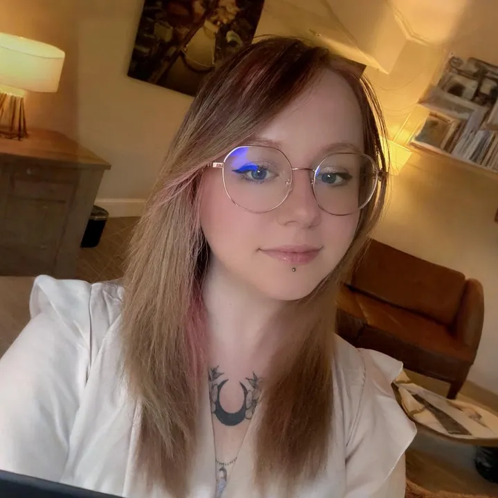Ezymae Explores 🤍