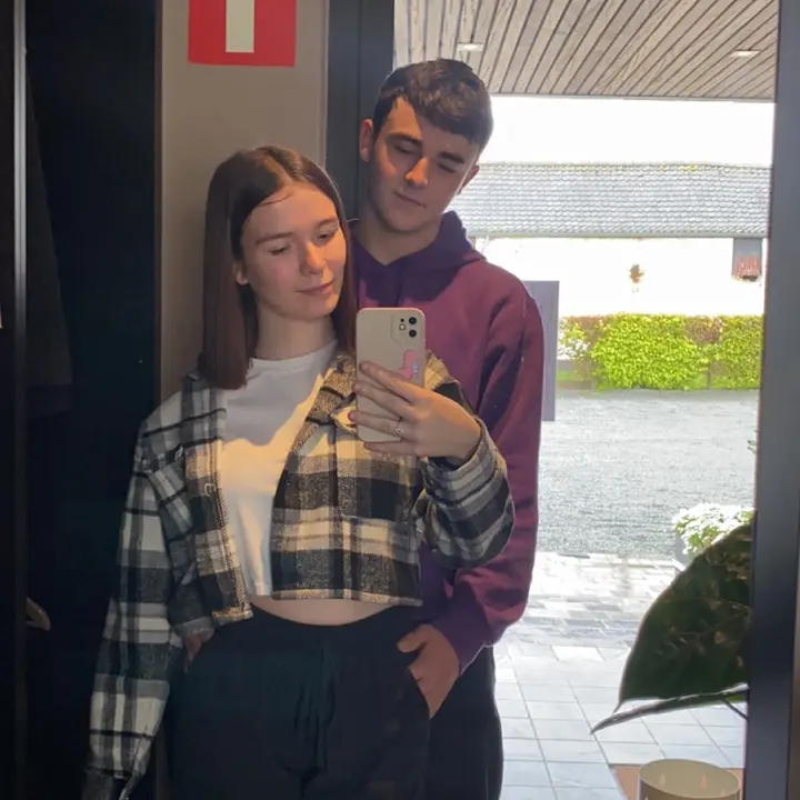Ade🧸