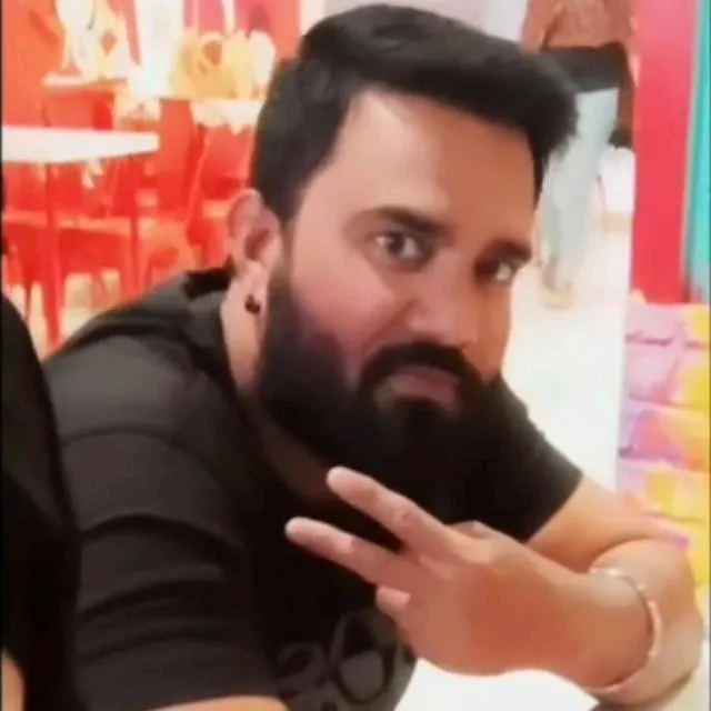 Faiz Khan