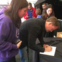 Jowdee_inthemomentuk