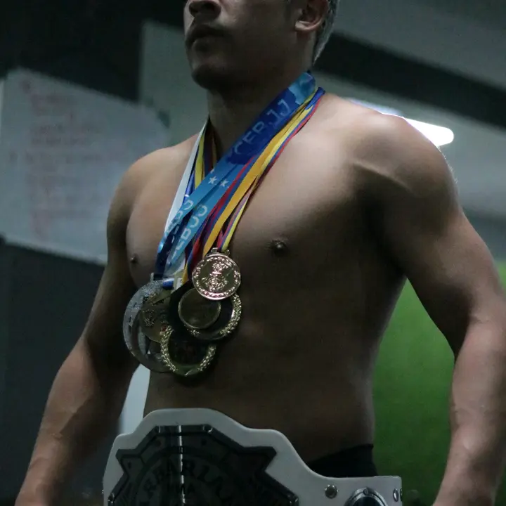 GOLDEN PUNCH-PERSONAL TRAINER