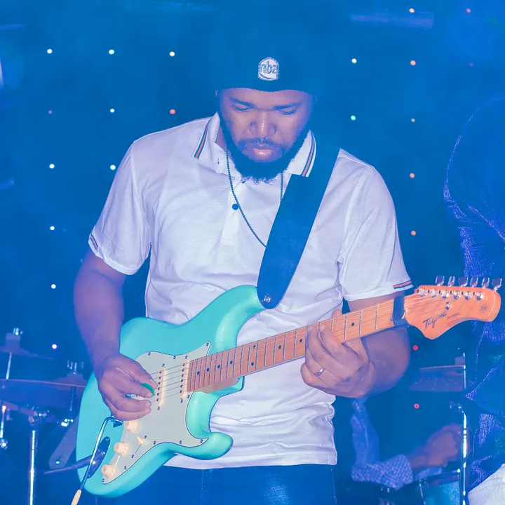 Yvens Ambroise Officiel