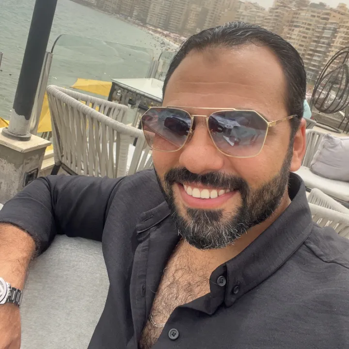 THE BLACK HORSE 🐎