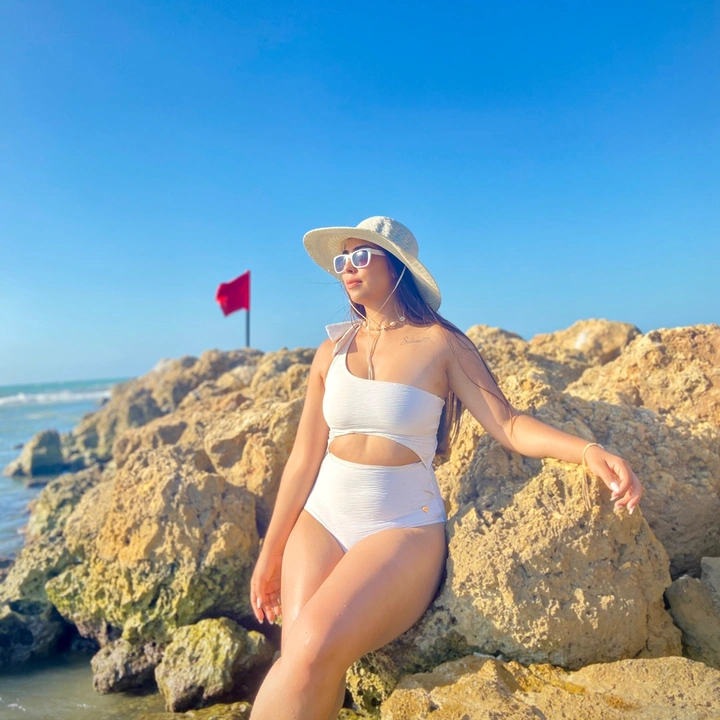 𝙺𝙰𝚁𝙾𝙻 𝙱 ✨