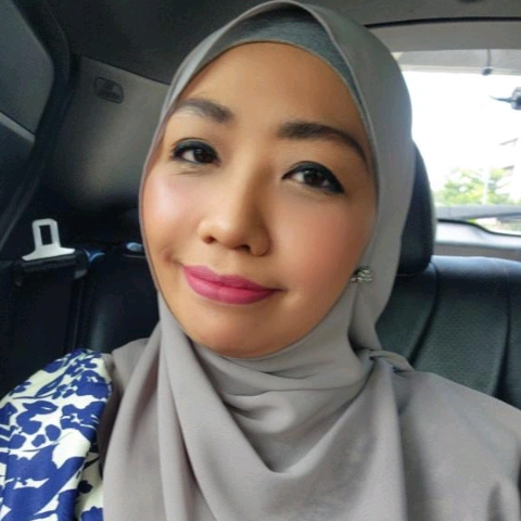 Yana Rohani |Snr Debt Advisor