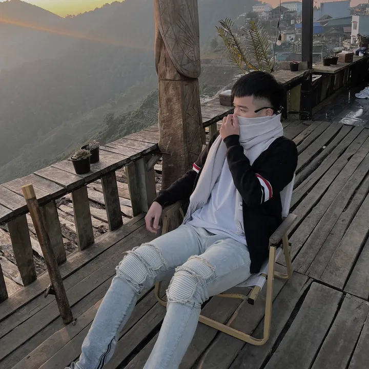 𝓗𝓸𝓪̀𝓷𝓰 𝓐𝓷