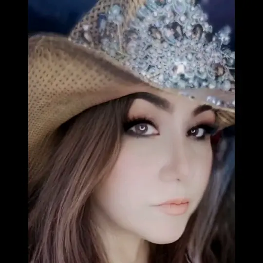 LCP Verónica ARMY🐰JK 💜💜