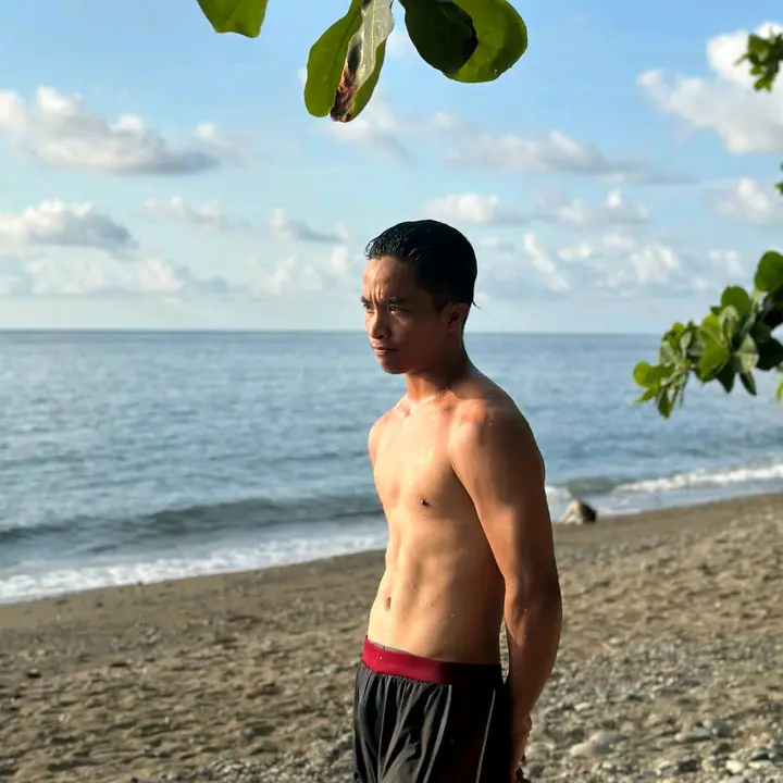 Emmanuel M Fernandez