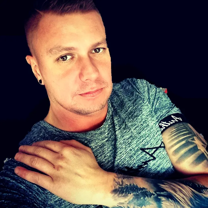 Paweł 😎