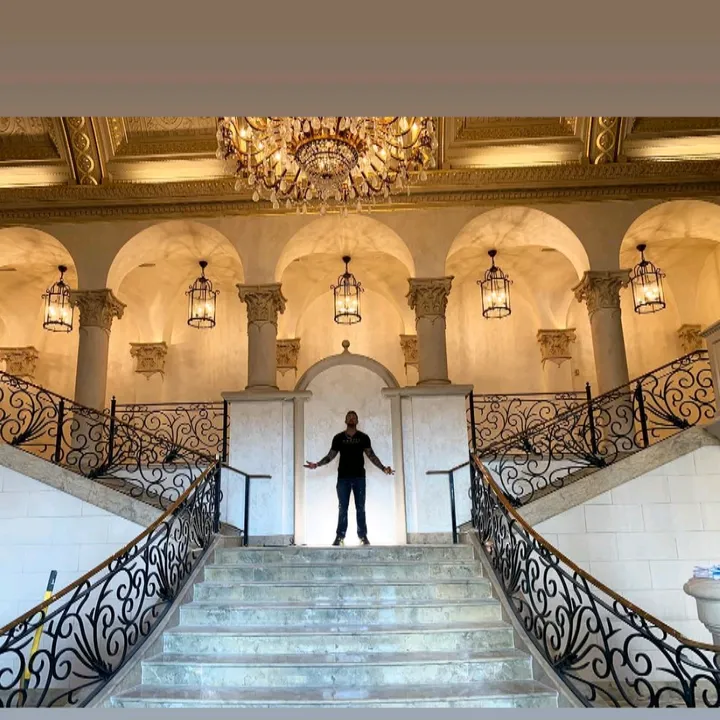 مصمم ديكور @