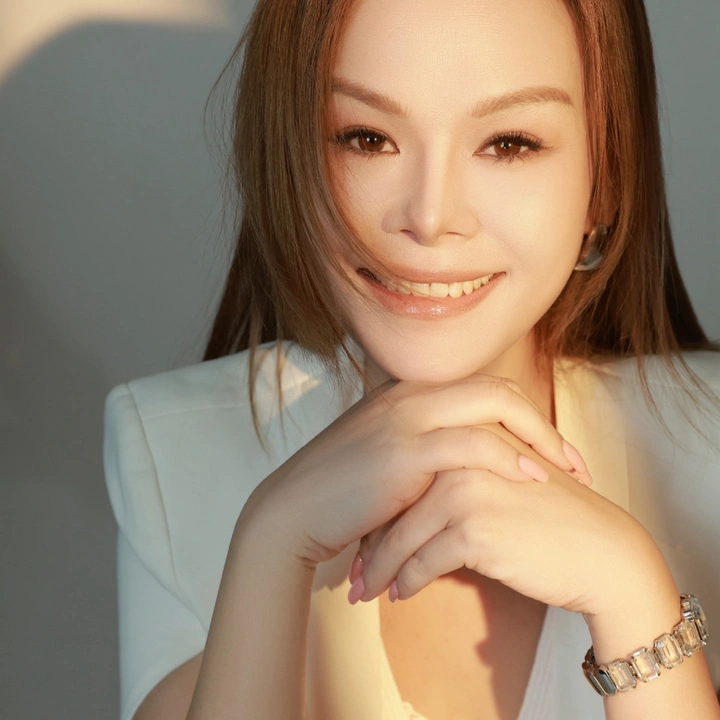 Cherry Lok