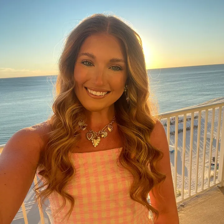 Caleigh Jo🦋💜🧜🏼‍♀️🪩👛