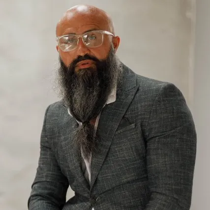 Basbeard_1976
